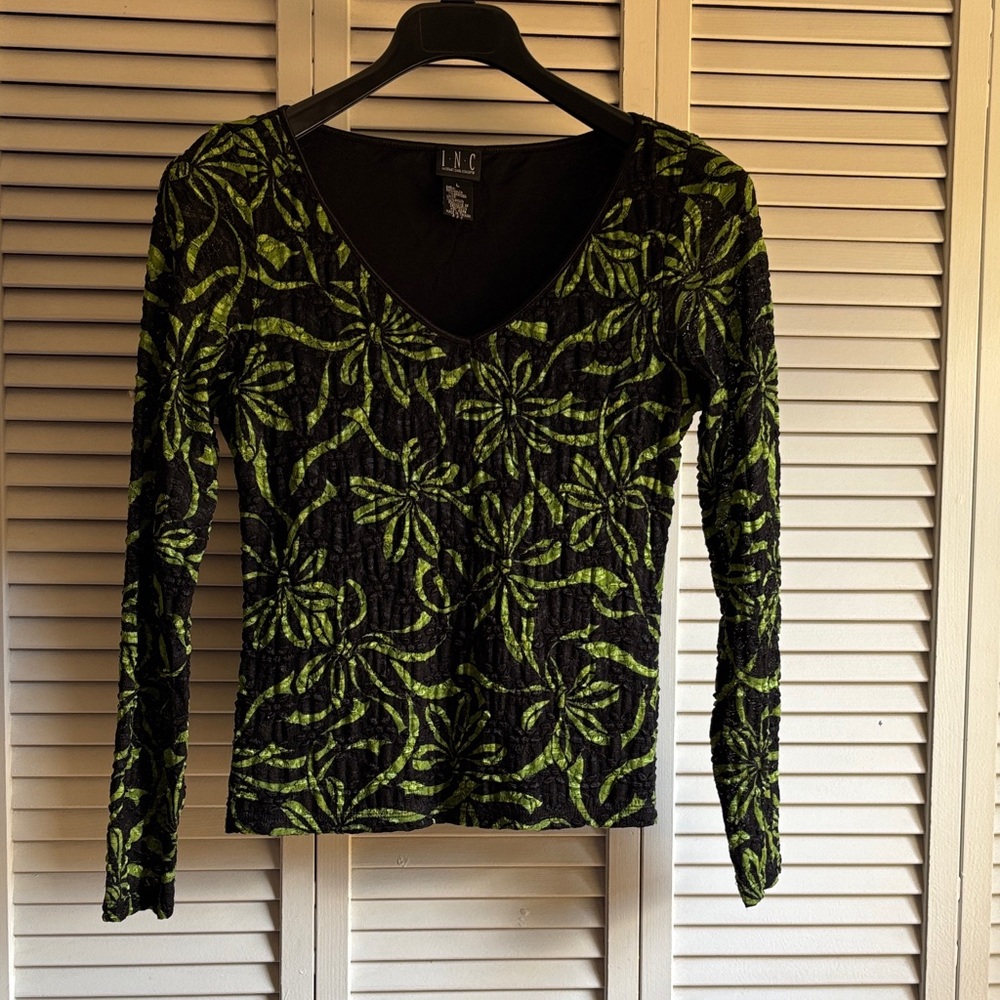 INC International Concepts Women's Black and Green Patterned Long Sleeve Top